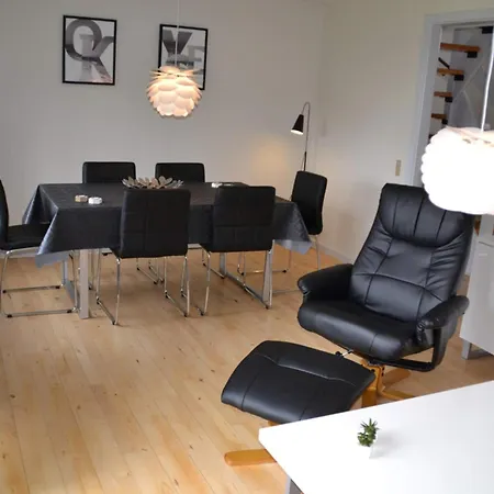 4 Person In Thyborøn